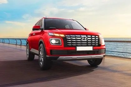 ब्रेजा समेत इन 10 SUV ने तोड़ा हैचबैक कारों का घमंड, मारुति छोड़ सभी कंपनियों के शोरूम में छोटी कारों पर जमी धूल