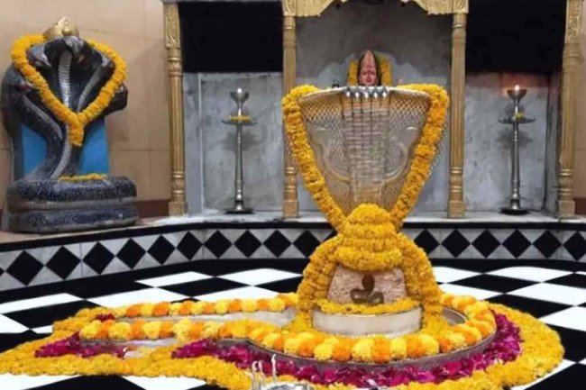 नागेश्वर ज्योतिर्लिंग – 12 शिव ज्योतिर्लिंगों में दशम की दिव्य गाथा